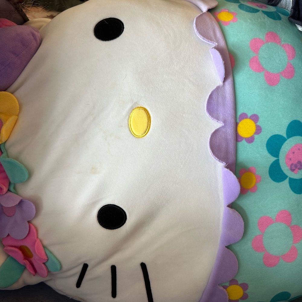 Hello Kitty Floral squishmallow